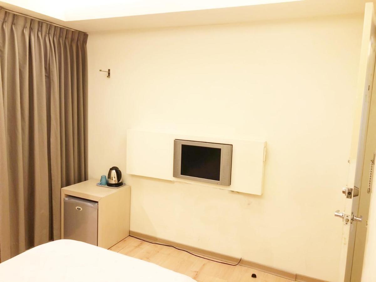 จงซาน 19 Aparthotel ไทเป ภายนอก รูปภาพ
